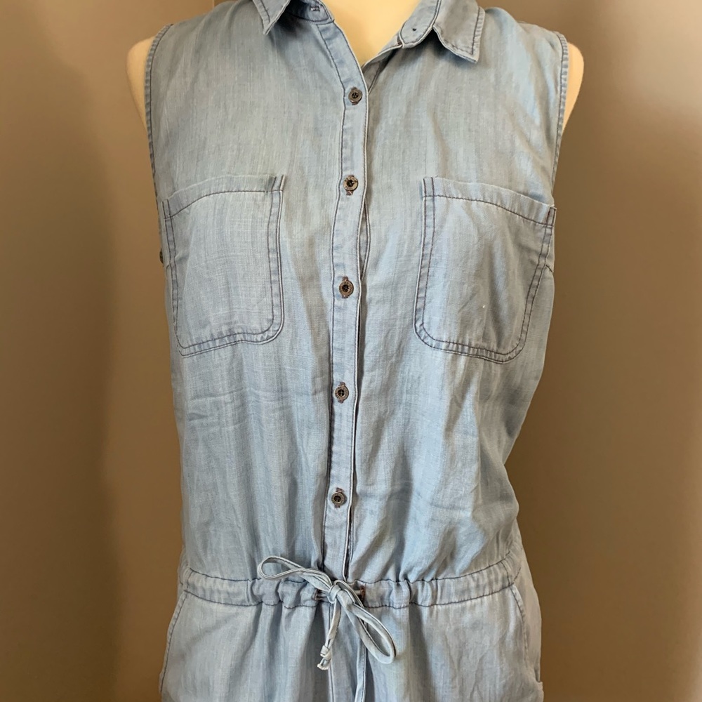 ✨DENIM ROMPER✨ - Picture 2 of 9